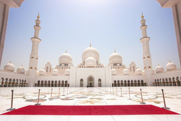 Private Abu Dhabi City Tour met Ferrari World vanuit Dubai