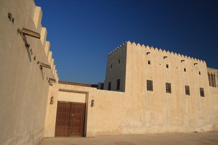 Excursão privada de meio dia a Sharjah e Ajman saindo de hotéis em Dubai
