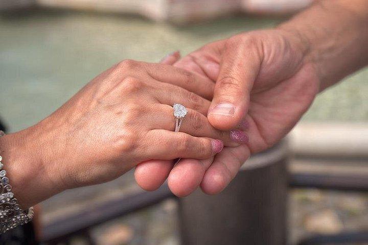 プロの英語を話すドライバーとローマの贅沢な半日