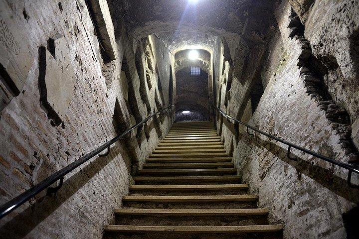 Rome Uncovered : プライベートシティの見どころ、カタコンベ＆ワインテイスティング
