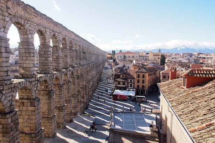 Excursão privada a Toledo e Segóvia com embarque no hotel em Madri
