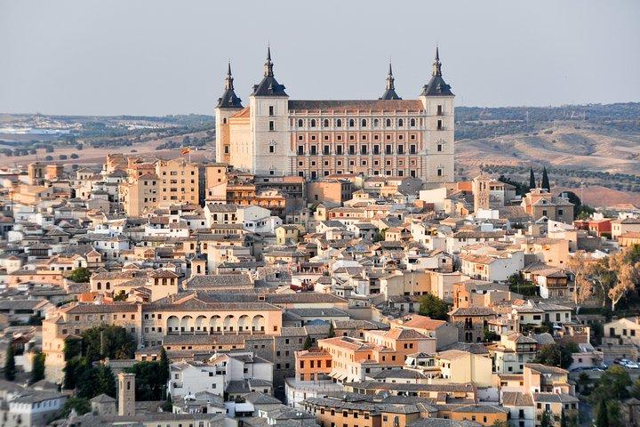 Excursão privada a Toledo e Segóvia com embarque no hotel em Madri