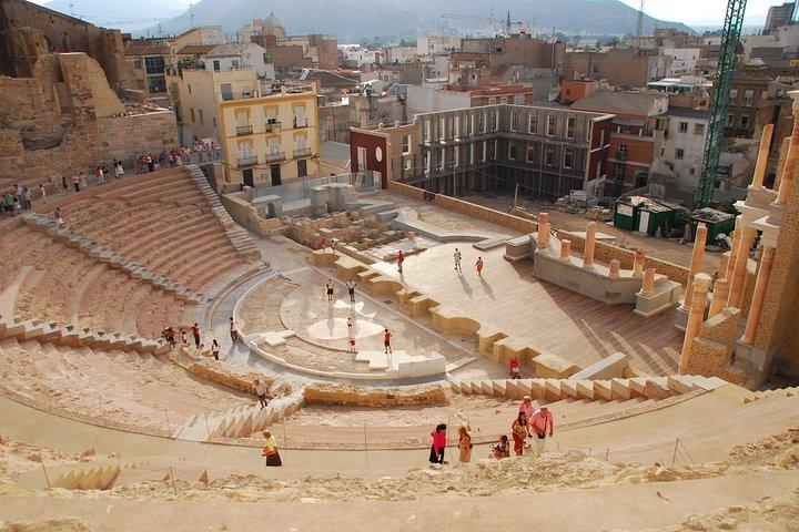 Private 4-hour walking tour of Cartagena with official tour guide