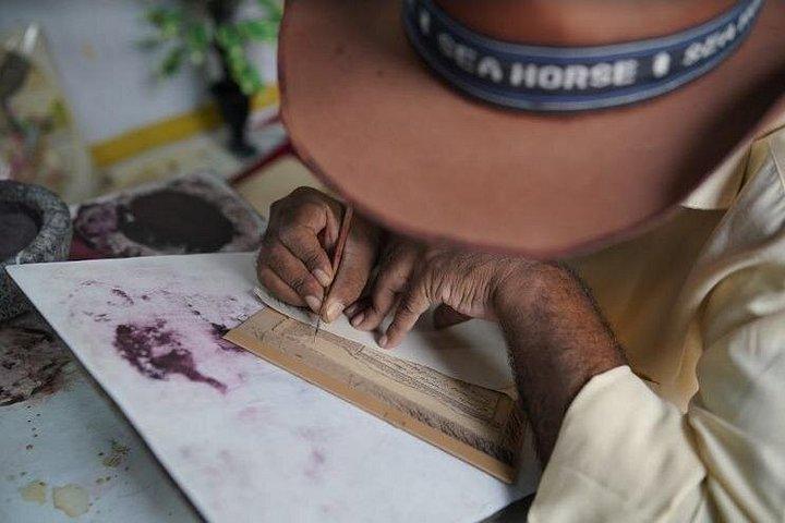 ジャイプルでラージャスターニーのミニチュア絵画プライベート体験