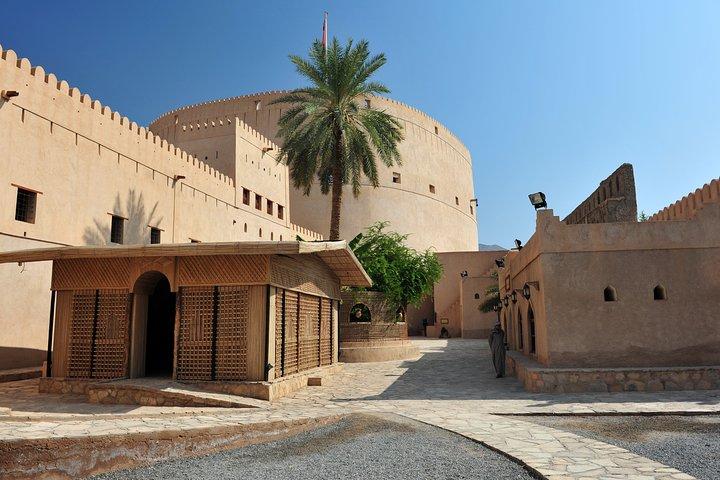 Tagesausflug nach Nizwa & Jabal Shams, dem Grand Canyon des Oman, Preis bis zu 5 Personen