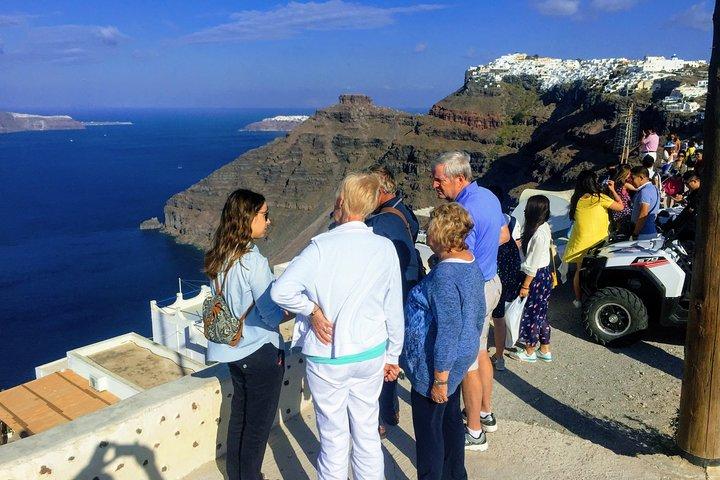 Private Santorini-Tagestour mit einheimischem Fahrer