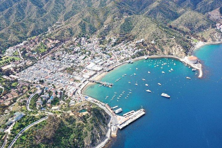 ニューポートビーチからアバロンまでのカタリナ島フェリー