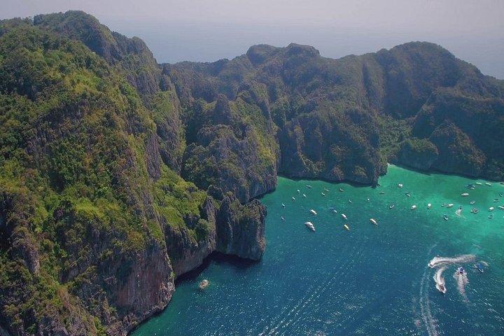 Explore Phi Phi Islands by Ferry – Snorkeling & Lunch Included