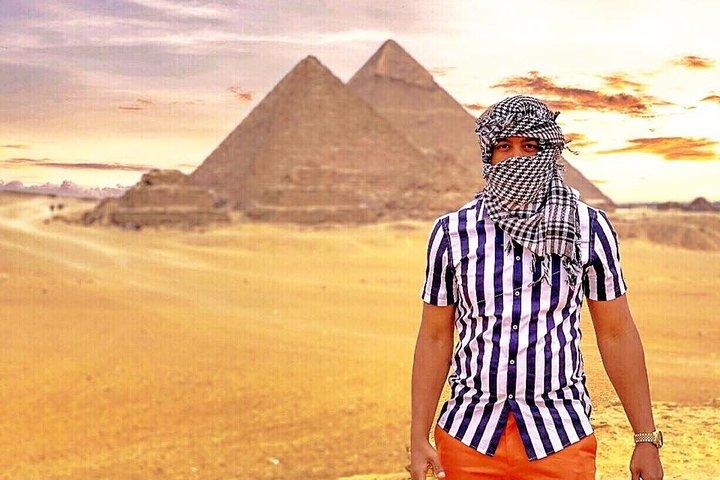 Private tour to the Giza pyramids, Sphinx, optional camel, lunch