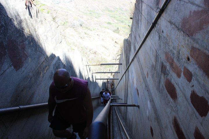 Diamond Head Hiking Tour com ingressos e transporte incluído