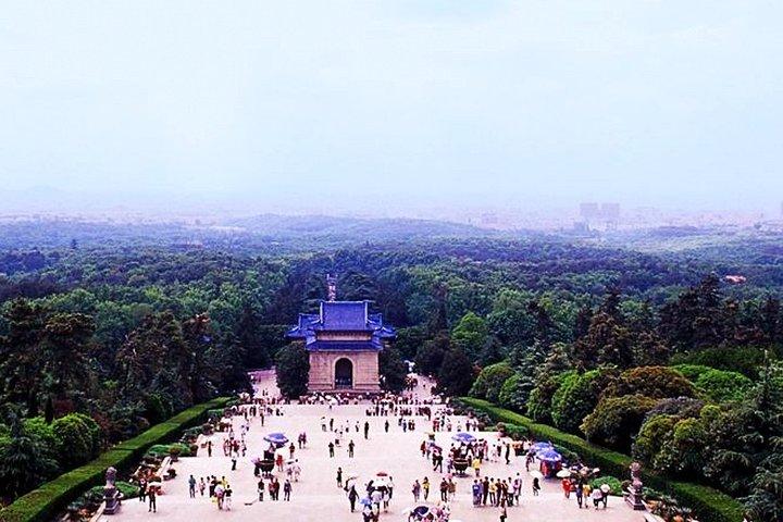 Tour privato di Nanchino di 4 ore con tomba di Xiaoling e Mausoleo di Sun Yatsen