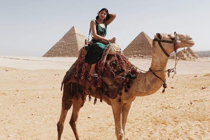 Private Camel or Horse Ride around the Giza Pyramids