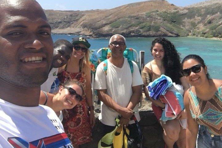ワイキキ発ハナウマ湾シュノーケリング