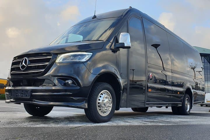 1-15 persons Taxi or Bus Transfer Airport Amsterdam to Amsterdam