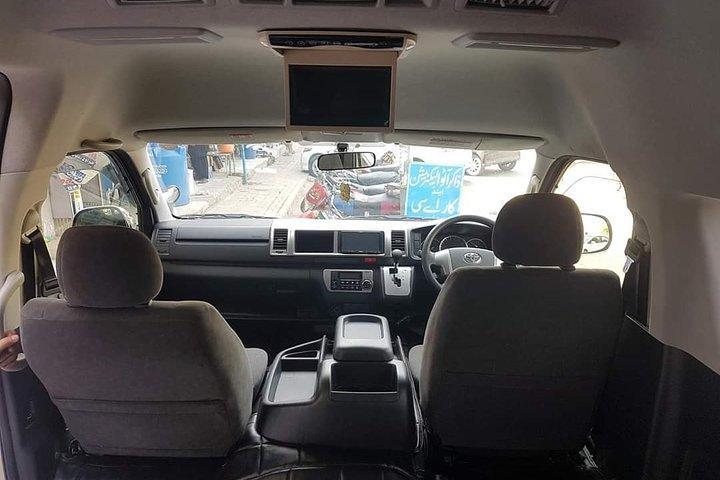 運転手：ラホール国際空港送迎-出発