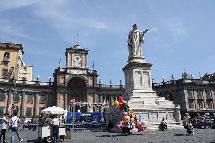 ツアーナポリ歴史センターと地下ナポリ
