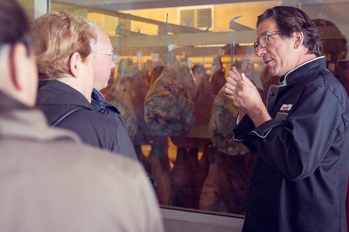 Pierre IBAIALDE: Skinkeværksted guidet tur, smagning