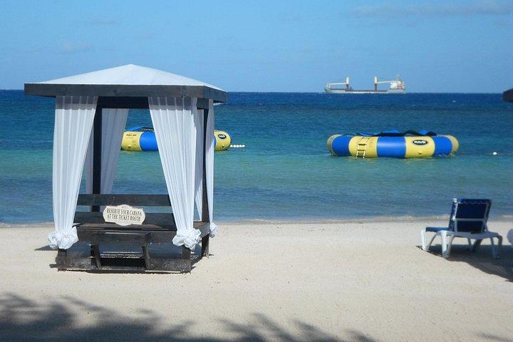 Royalton Blue Watersモンテゴベイからの民間往復空港送迎（MBJ）