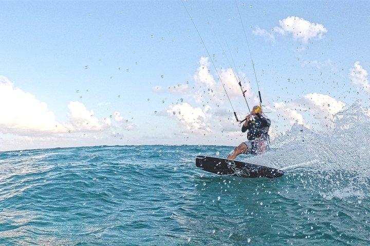 Group Kiteboarding Lesson in Tulum