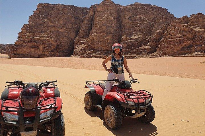 4 - Dia: Petra, Wadi Rum, Aqaba e Mar Morto-Wonders Jordânia