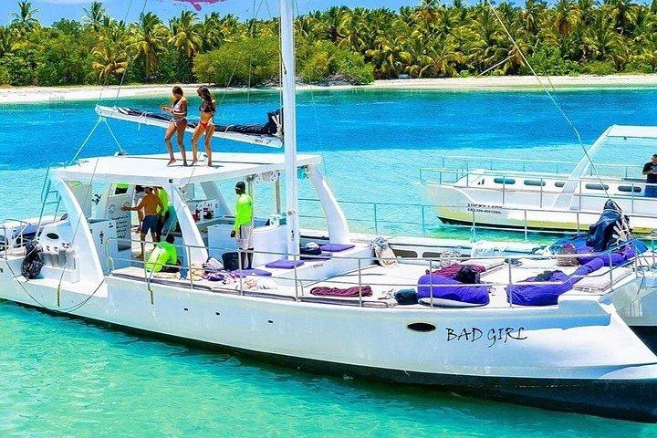 PARTY BOAT - Private Sailing Catamaran