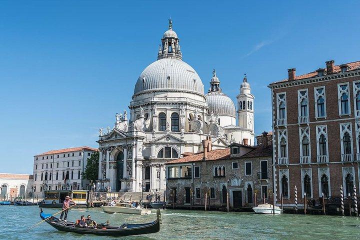 Excursion privée d'une journée complète de Milan à Venise avec un guide local et un train rapide