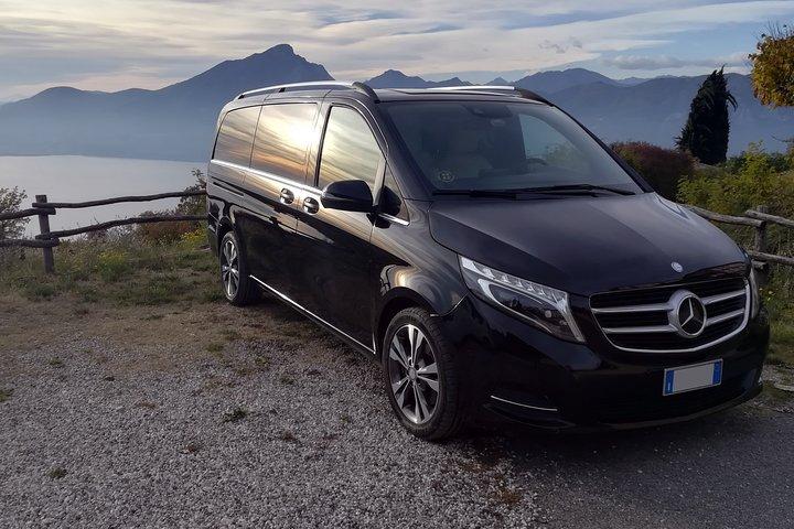 Transfert privé de luxe de Venise à Milan avec arrêt à Vérone (ou vice versa)