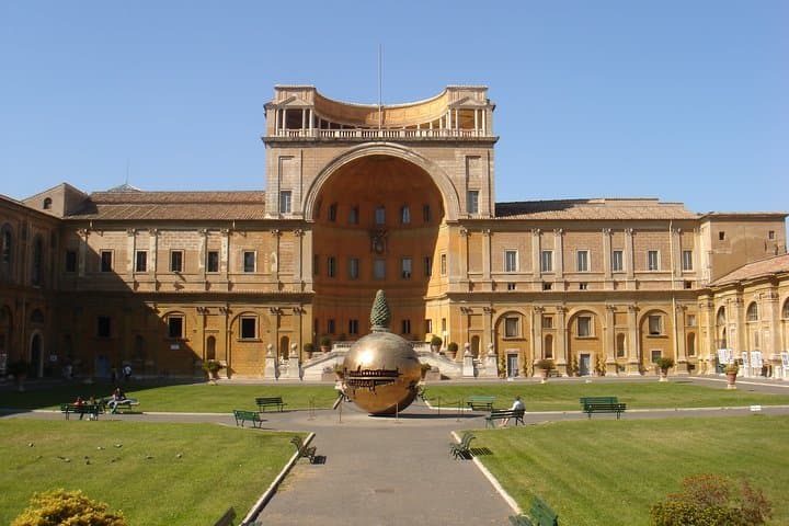 Vatican Museums Sistine Chapel tour with Access to St. Peters