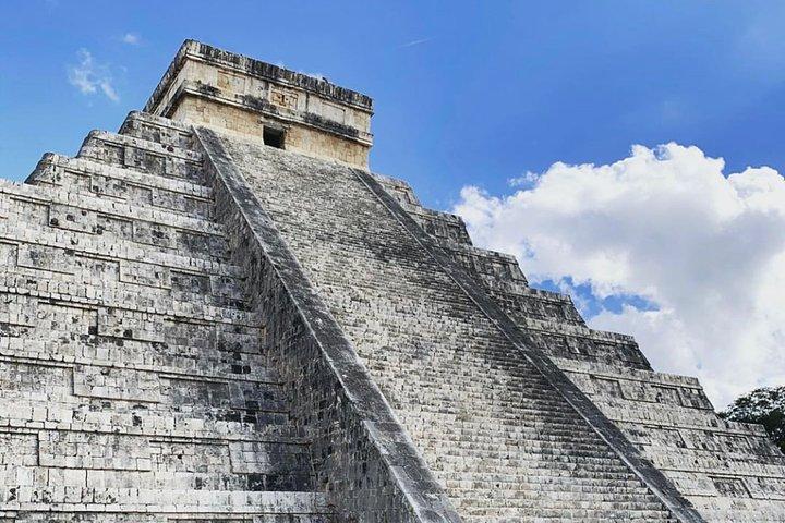 ChichénItzá、Valladolid、Cenoteへの1日ツアー、カンクンからのツアー