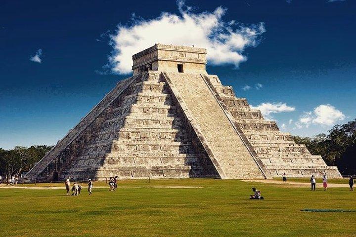 ChichénItzá、Valladolid、Cenoteへの1日ツアー、カンクンからのツアー