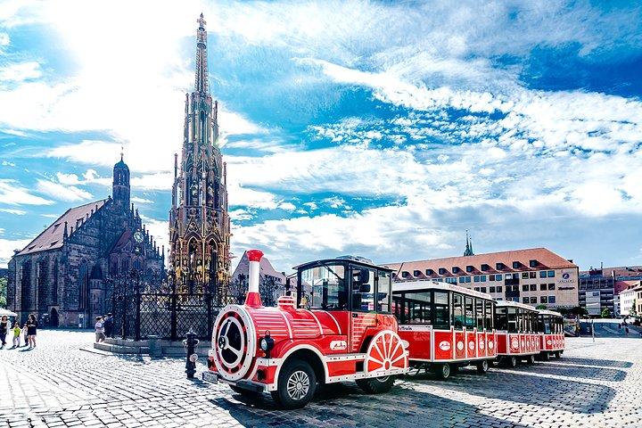 Stadtrundfahrt durch Nürnberg mit der Bimmelbahn