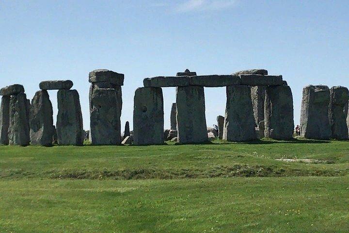 Visite privée de Salisbury Magna Carta Stonehenge et Bath