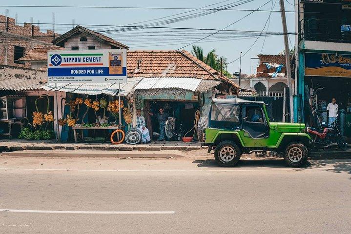 Colombo City Tour med Land Rover Series 1 Jeep från Colombo Port