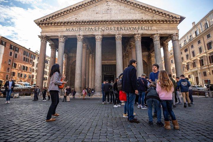 Rundgang durch das Kolosseum, das Forum und die Höhepunkte der Stadt, einschließlich des Trevi-Brunnens