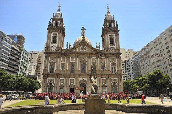 Traslado al aeropuerto: Aeropuerto GIG a Río de Janeiro en coche de negocios