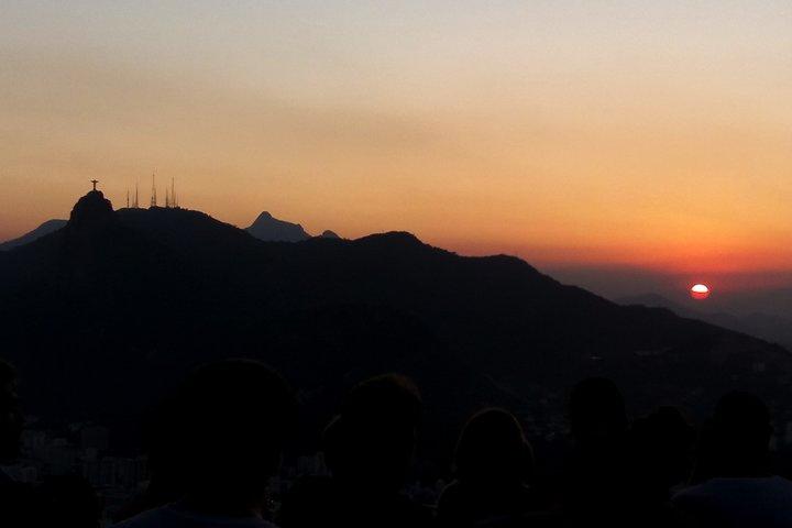 O pôr-do-sol em Sugarloaf. Tour de 3 horas.