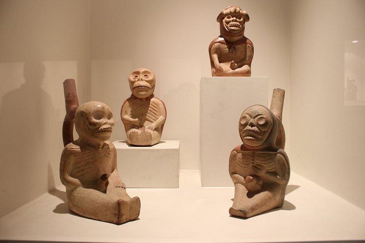ラルコ博物館＋リマ市内観光＆カタコンベ見学（小グループ）