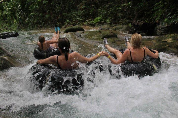 Blue Hole og River Tubing Tour fra Falmouth