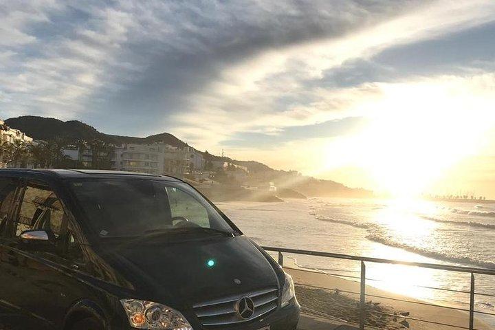 Private Transfer from Sitges to Barcelona Airport