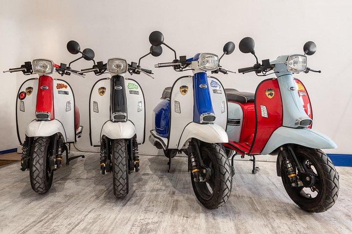 マヨルカを探索するスクーターとバイクのレンタル