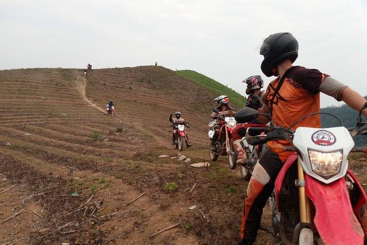 Ha Giang Dirt Bike - fuoristrada 4 giorni + camera privata - piccolo gruppo
