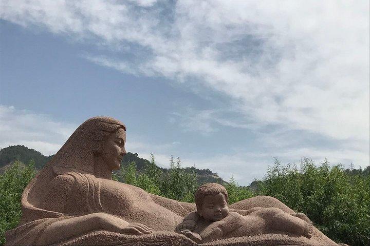Excursão privada de um dia a Lanzhou: White Pagoda Hill, Zhongshan Bridge, Yellow River etc.