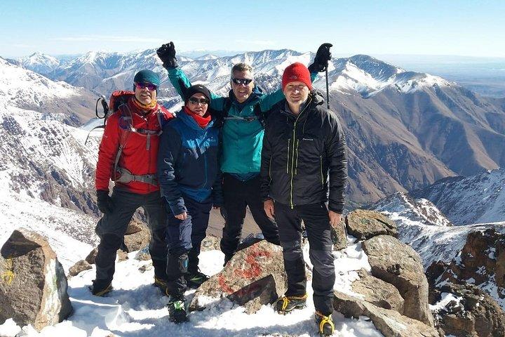Marrakech : Atlas Mountains Day Trek To Talamrout Summit 2700m（マラケシュ ） （ アトラス山脈日帰りトレッキング～タラムラウト山頂2700m）