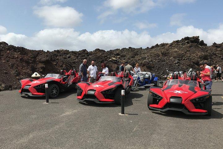ランサローテ島周辺のポラリス スリングショットによる 3 時間のガイド付きツアー