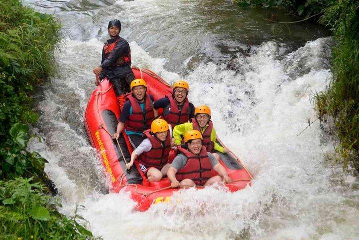 Aventura de rafting en Bali + Tour al este de Bali