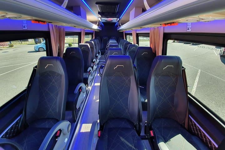 Taxi minibus Transfer Amsterdam Hotel to cruise port Amsterdam