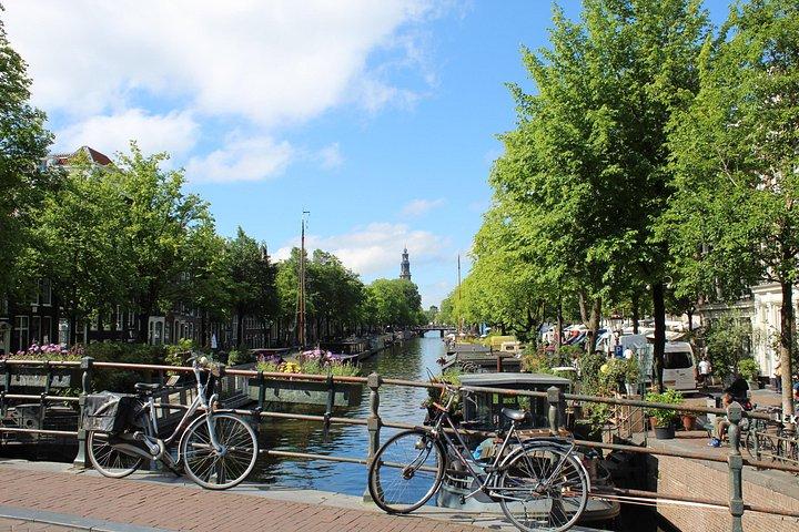 Amsterdam : 自転車レンタル＆無料セルフガイド付き自転車ツアー EN/FR/DE/ES