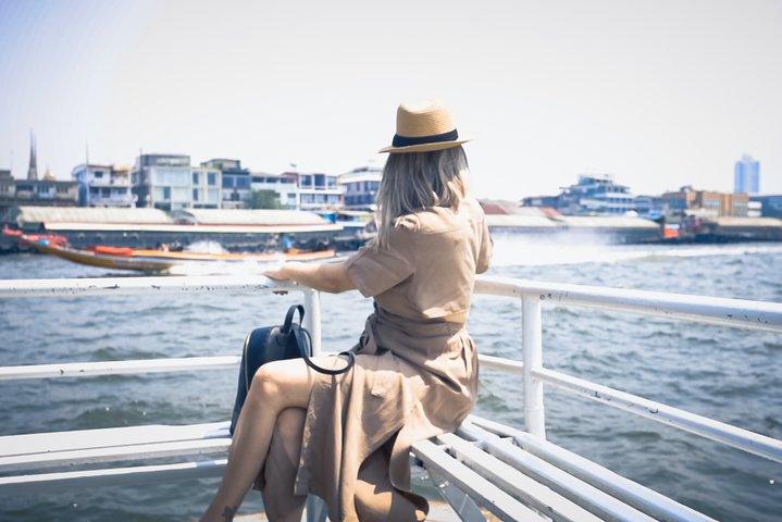 パタヤからのバンコク寺院プライベートツアー–終日