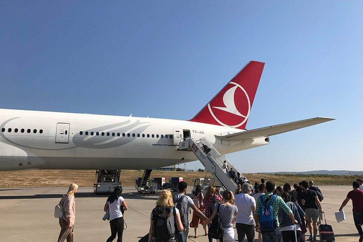 イズミルアドナンメンデレス間のプライベートトランスファー-ムーラダラマン空港