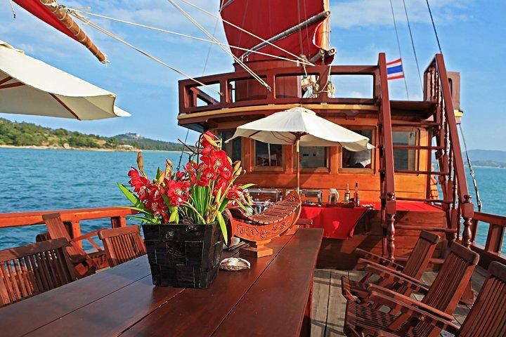 Red Baron Chinese Sailboat Tour from Koh Samui